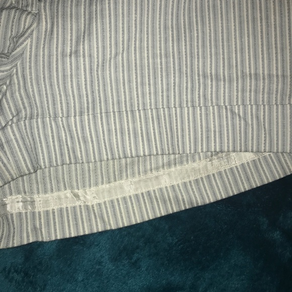 BCBG Pin striped shorts - Picture 7 of 7